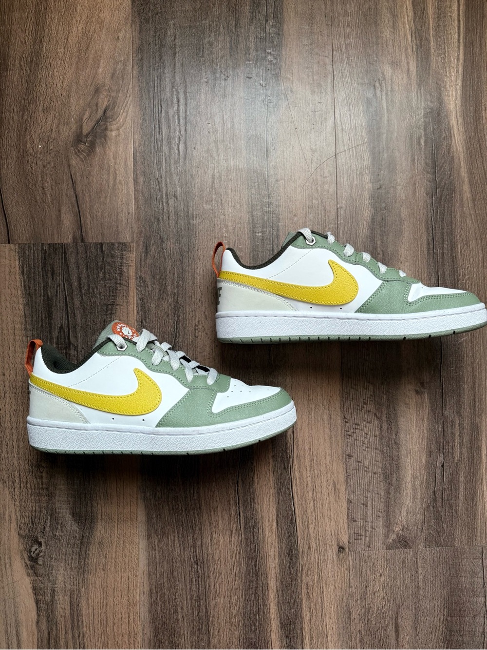 Nike Court Borough Low SE GS